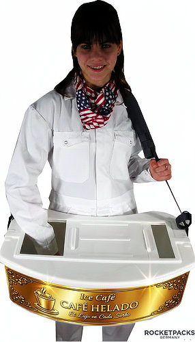 Una bandeja de venta tipo "belly tray" organizada con termos de café caliente, tazas desechables y cruasanes recién horneados, ideal para ofrecer desayunos móviles en ferias y oficinas.